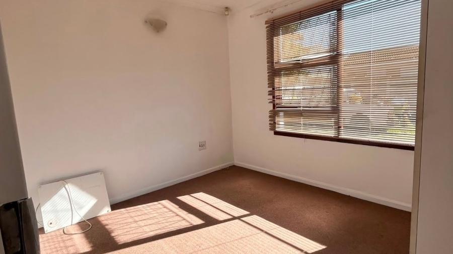 2 Bedroom Property for Sale in Sherwood Eastern Cape